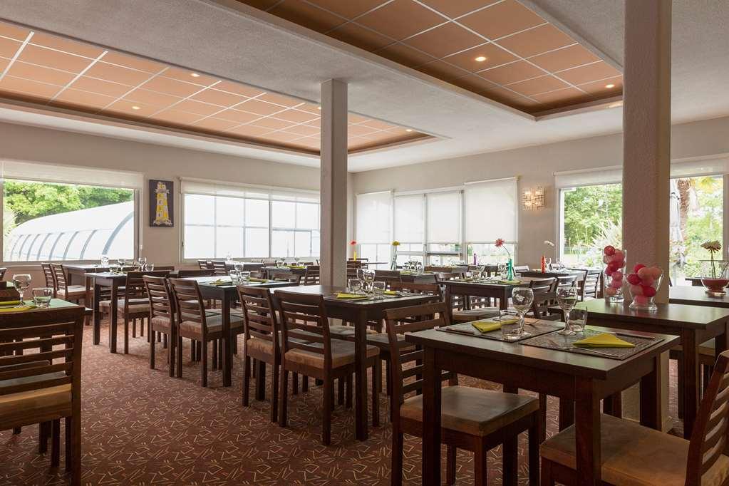 Hotel Du Golf Saint-Laurent Ploemel Ristorante foto