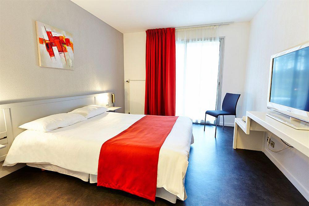 Hotel Du Golf Saint-Laurent Ploemel Esterno foto