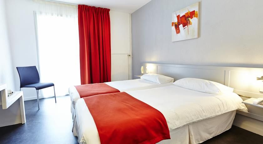 Hotel Du Golf Saint-Laurent Ploemel Esterno foto